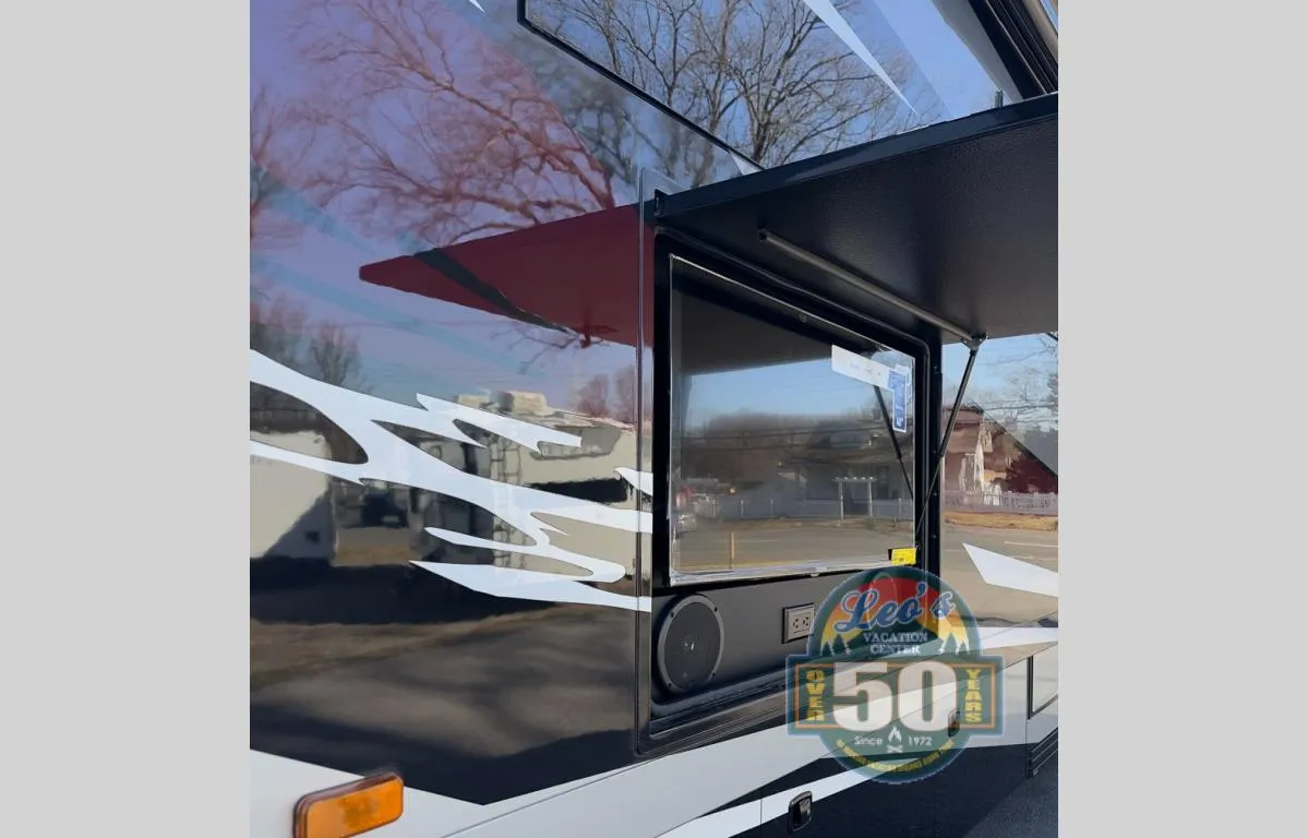 2025 Entegra Coach Accolade 37M - Photo 4