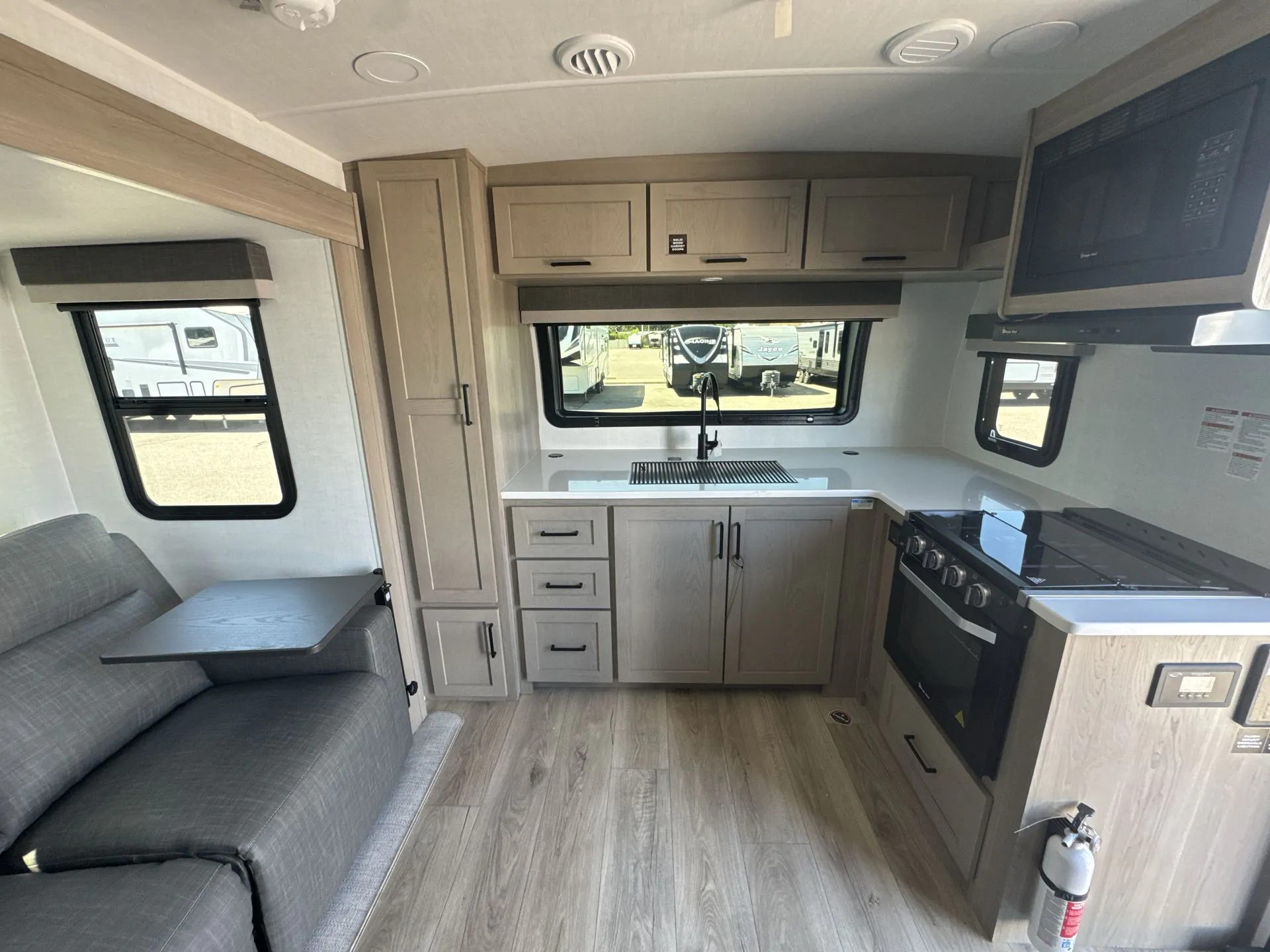2026 Forest River Rockwood Mini Lite 2506FK — Photo 6