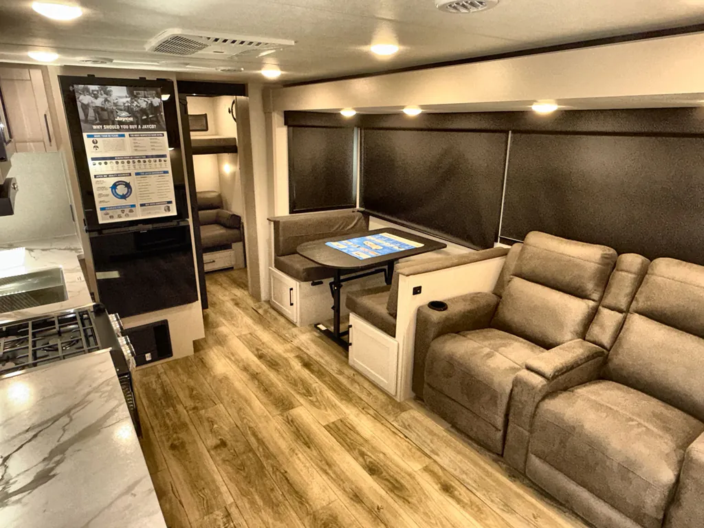 2026 Jayco Jay Feather 29QBH, Photos photo 2