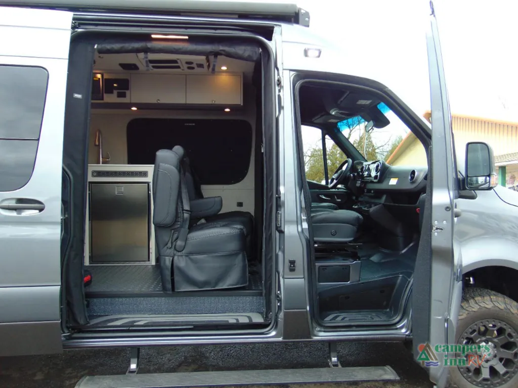 2024 Outside Van Approach 170, Photos photo 88