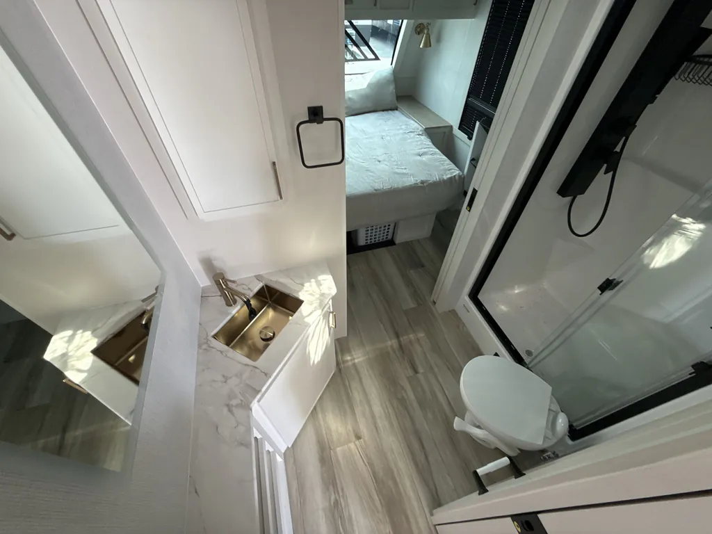 2026 Brinkley Model I 294, Photos photo 28