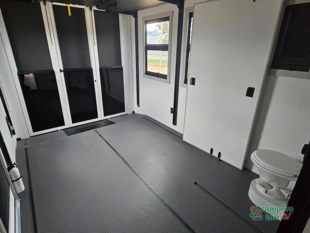 2026 Brinkley Model G 4100, Photos photo 31