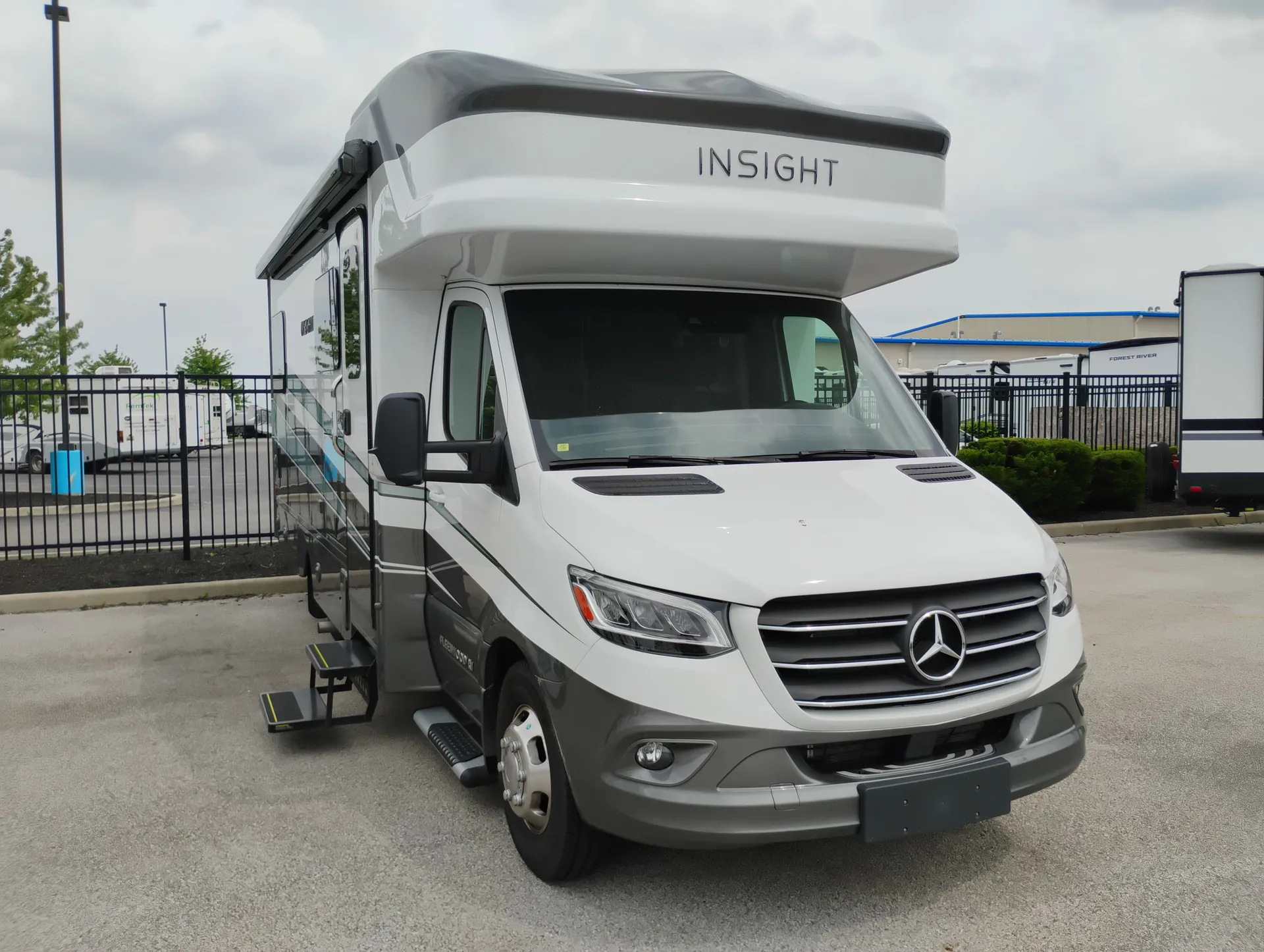 2026 Fleetwood Insight 25T - Photo 2