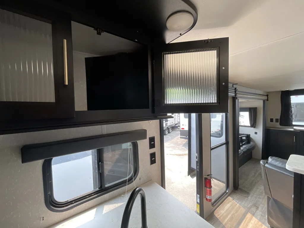2022 Forest River Cherokee 306MM, Photos photo 13