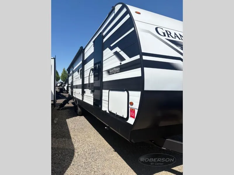 2026 Grand Design Transcend 305BHT - Photo 3