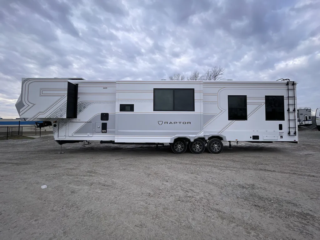 2026 Keystone Raptor 441, Photos photo 4