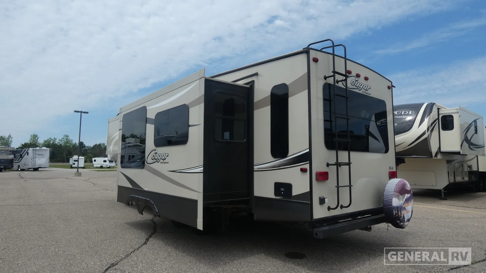 2017 Keystone Cougar 29RLI - Photo 4