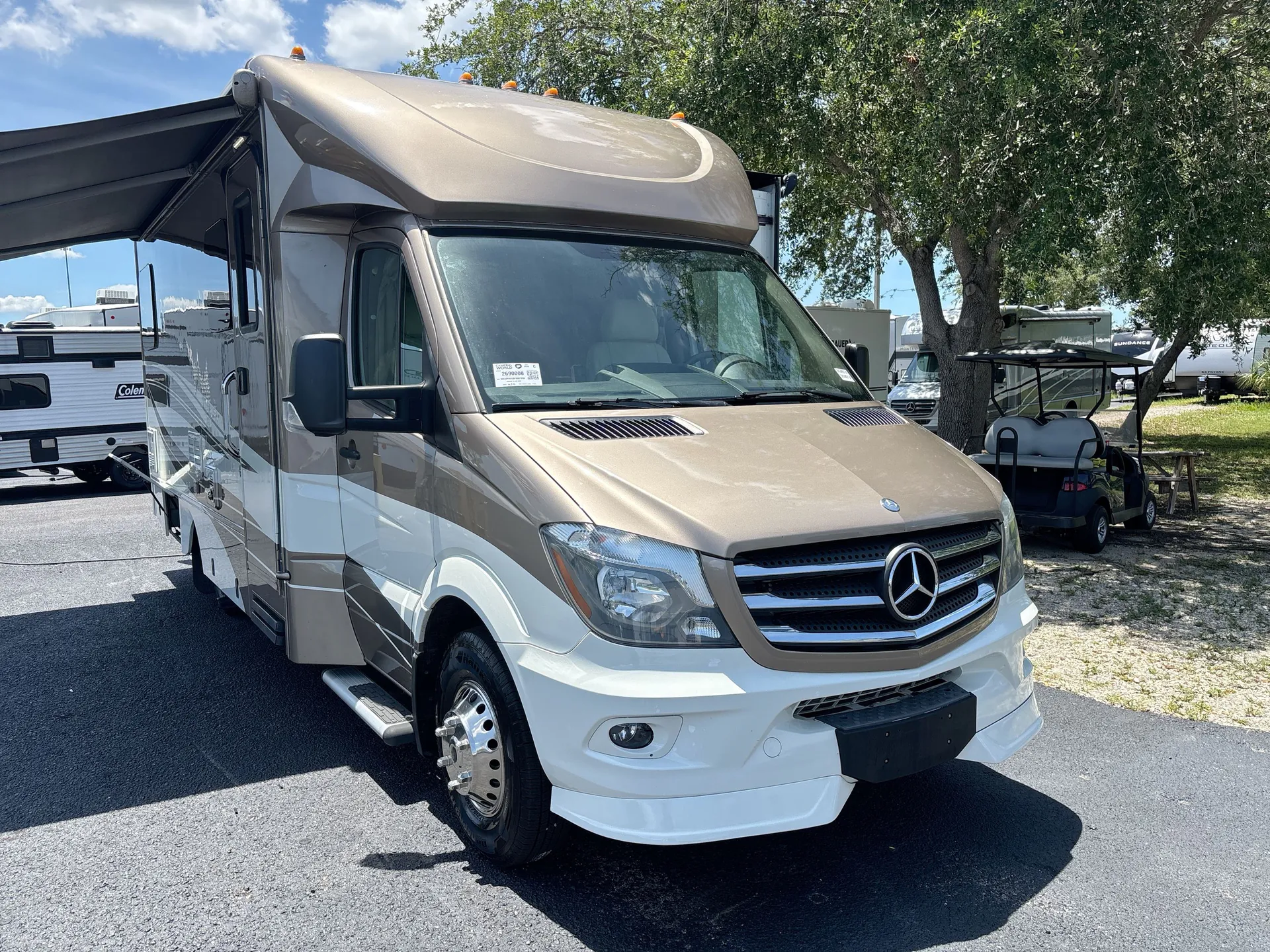 2016 Renegade RV Villagio 25QRS dealer photo 1 from Camping World