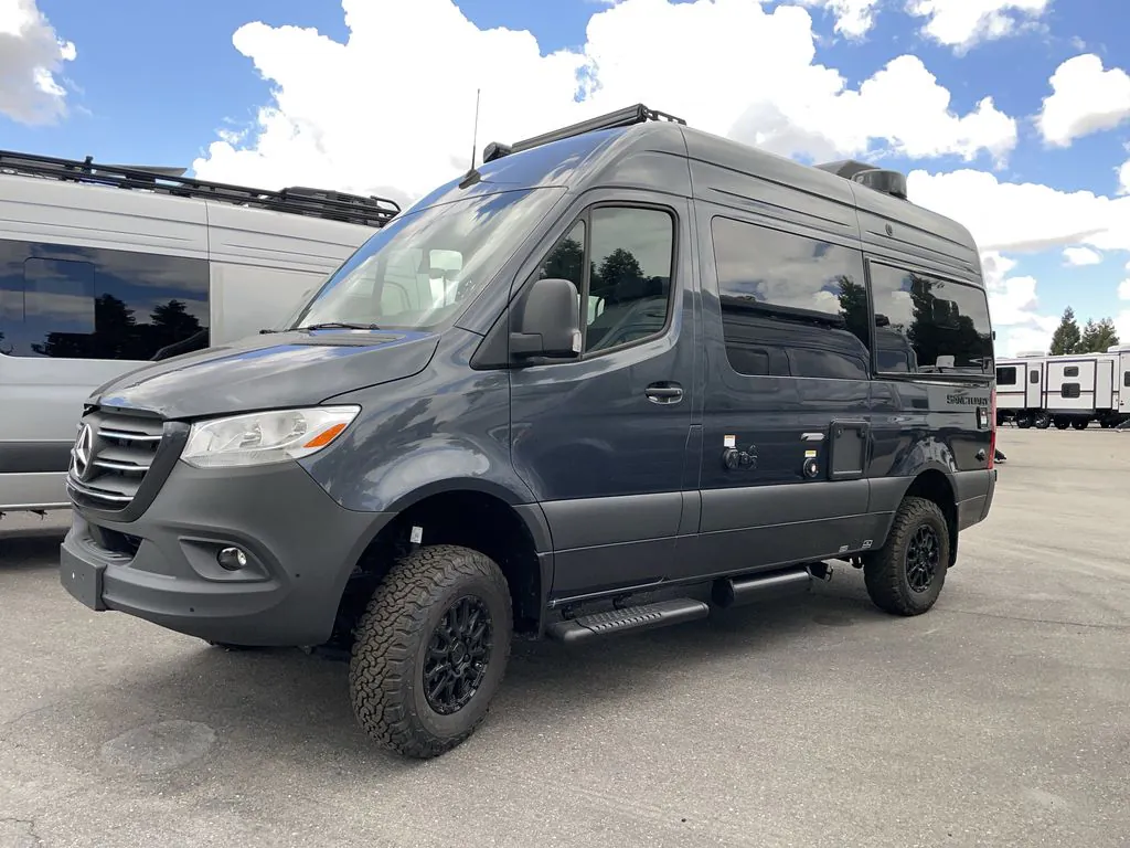 2026 Thor Motor Coach Sanctuary 19M - Photo 2