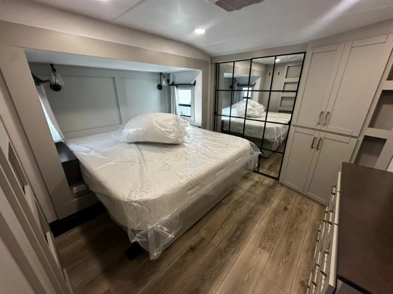 2026 Brinkley Model Z 3600, Photos photo 21