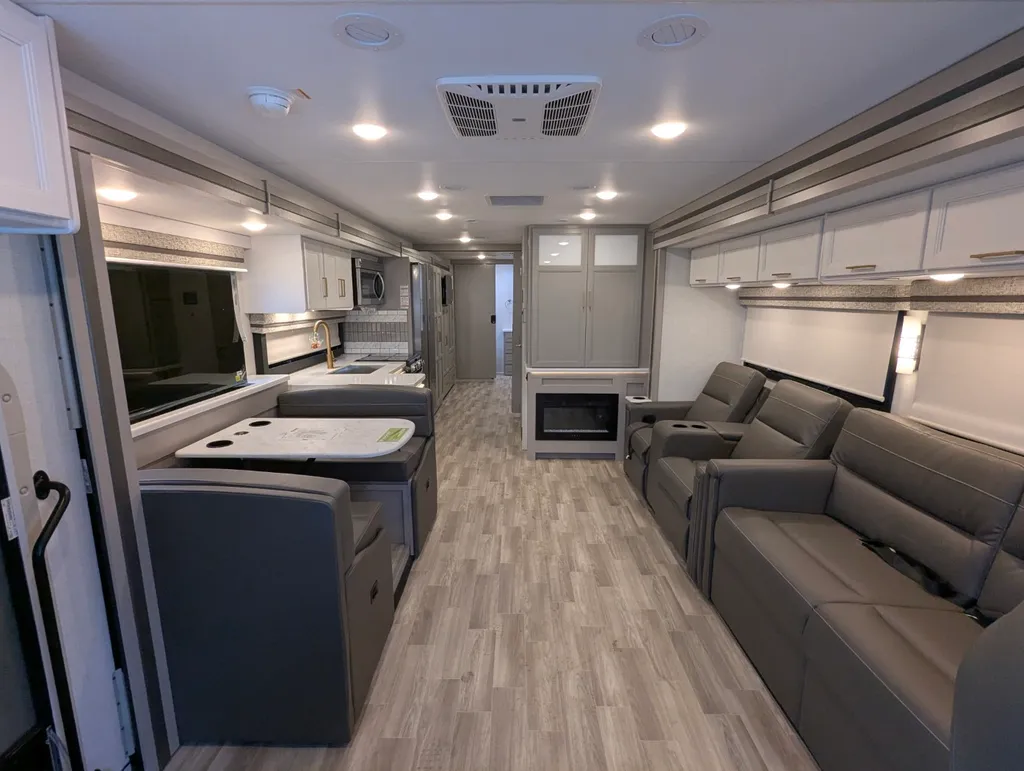 2026 Thor Motor Coach Windsport 36H, Photos photo 11