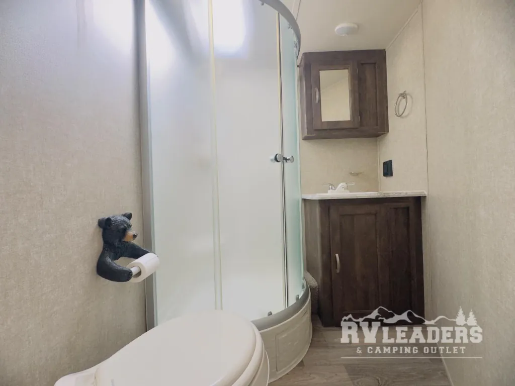 2017 Forest River Vibe 313BHS, Photos photo 35