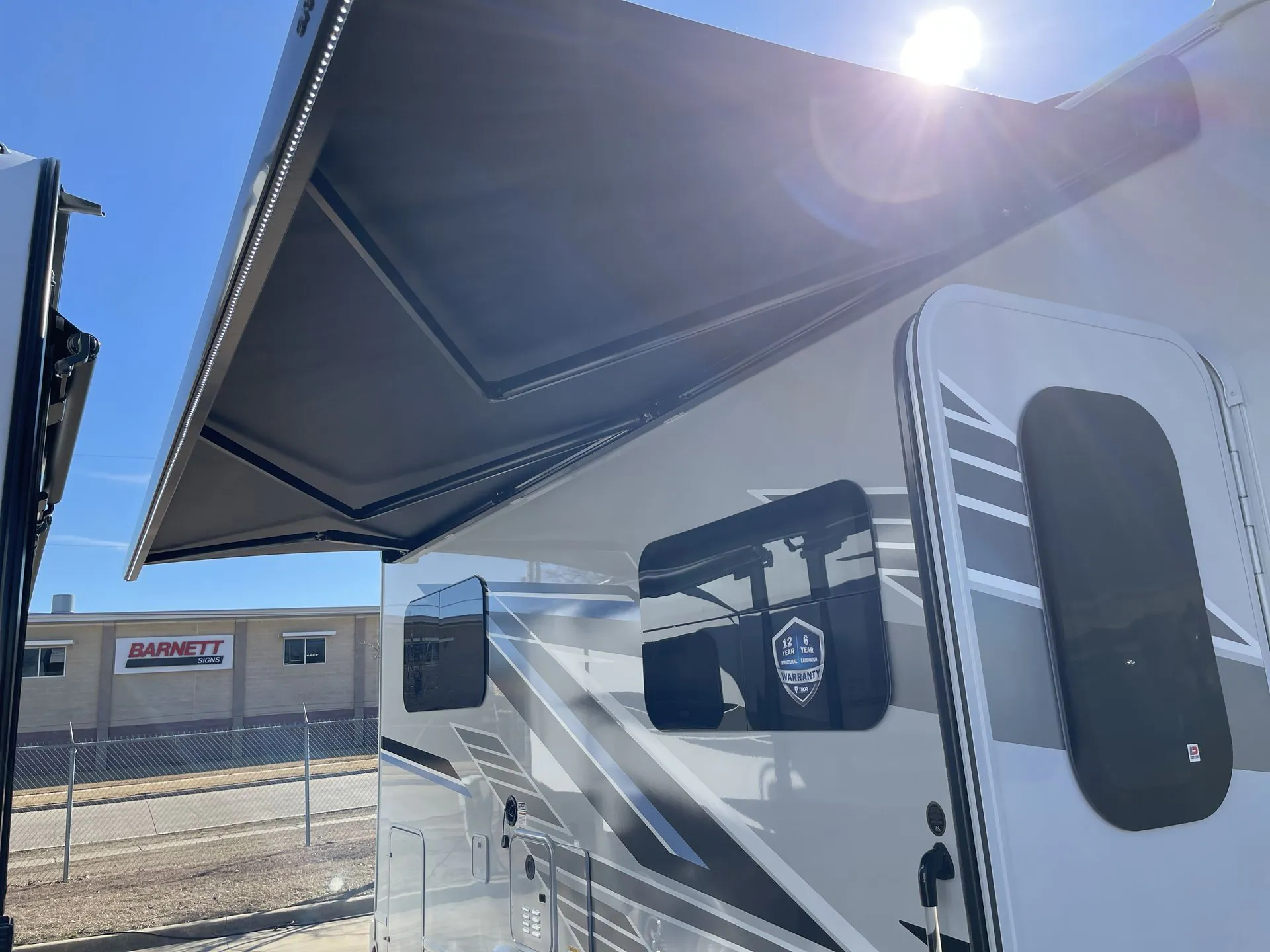 2025 Thor Motor Coach Geneva 24VS - Photo 4