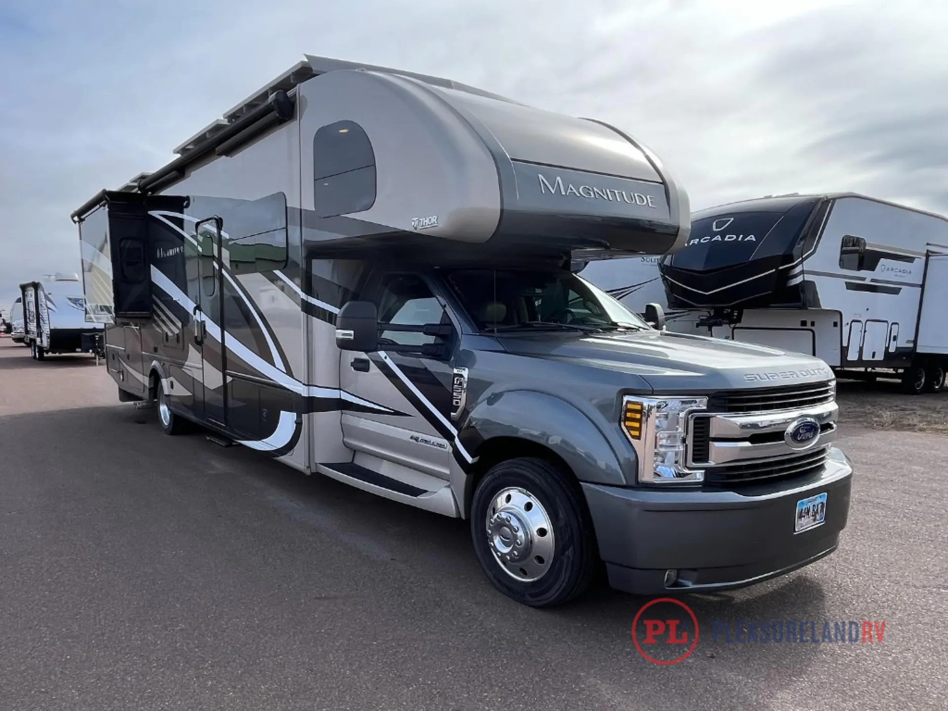 2020 Thor Motor Coach Magnitude BH35 - Photo 2