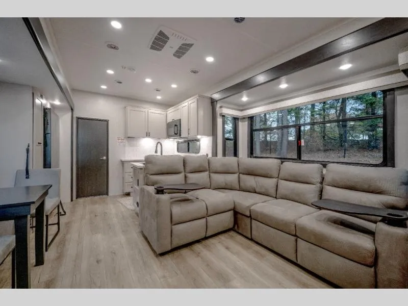 2026 Jayco Seismic 399 - Photo 3