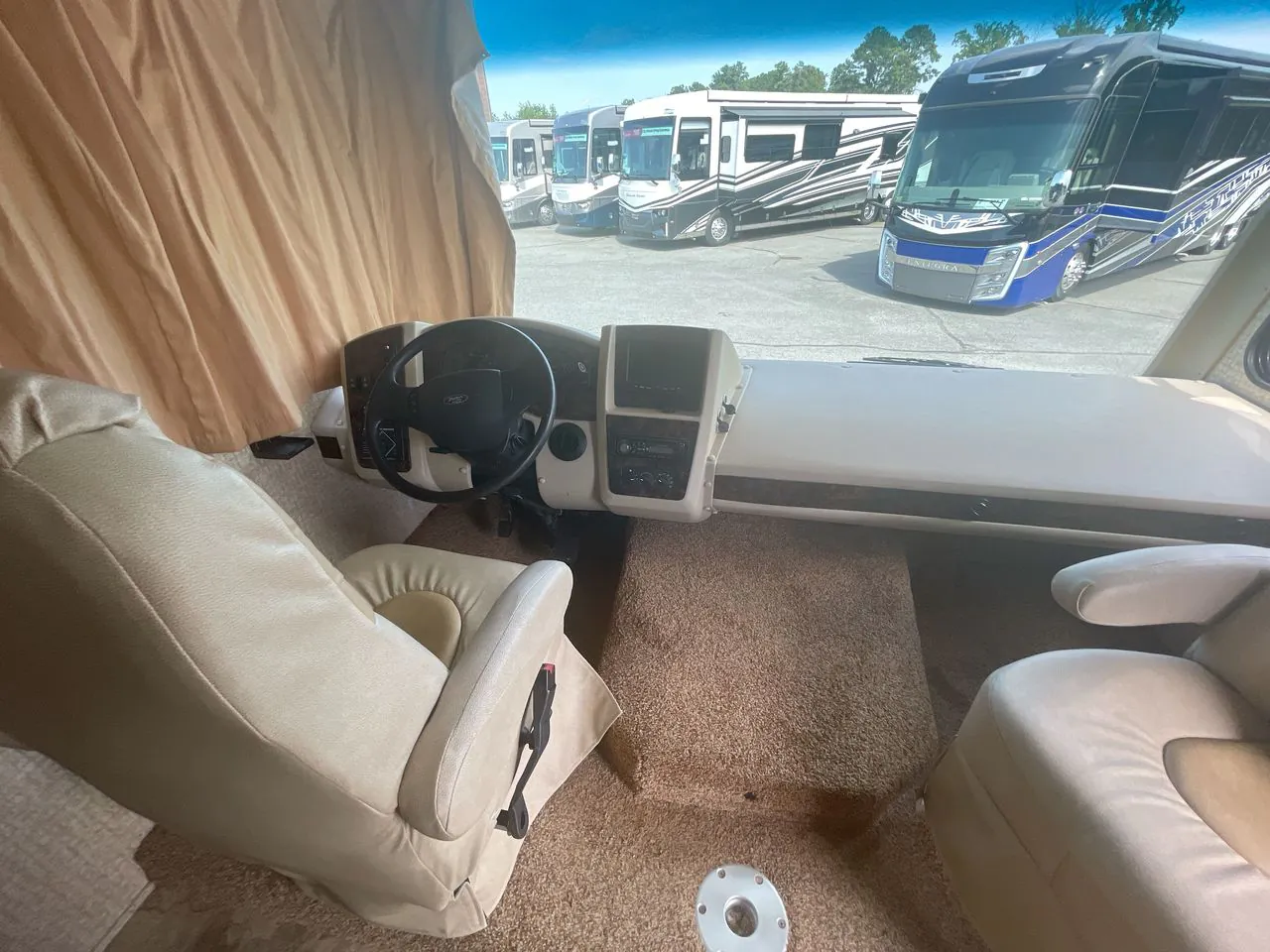 2015 Coachmen Pursuit 31BD - Photo 4
