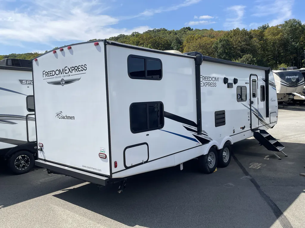 2023 Coachmen Freedom Express Select 29SE, Photos photo 4