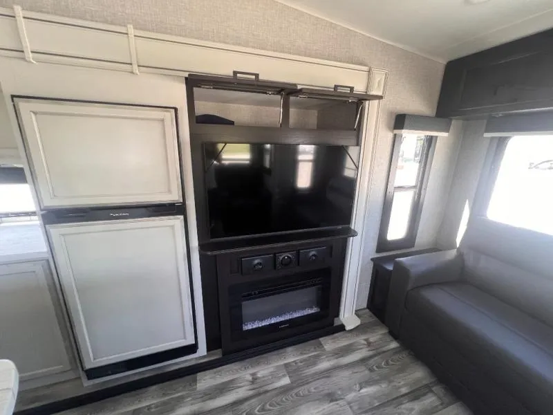 2023 Jayco Eagle HT 28.5RSTS - Photo 4