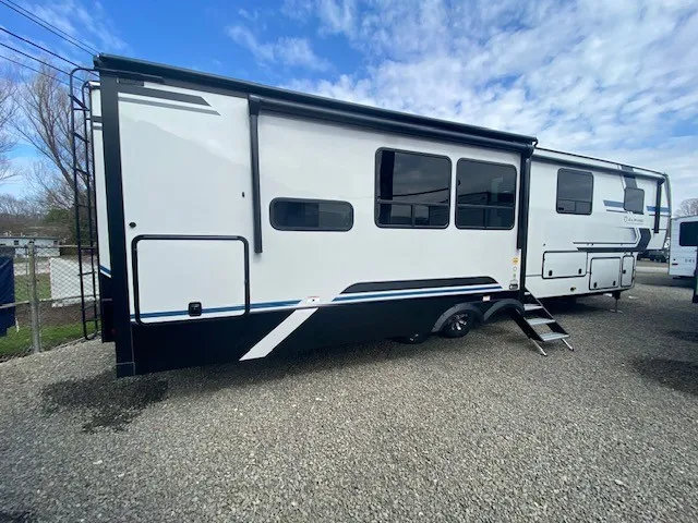 2026 Keystone Alpine Avalanche Edition 379MB - Photo 2
