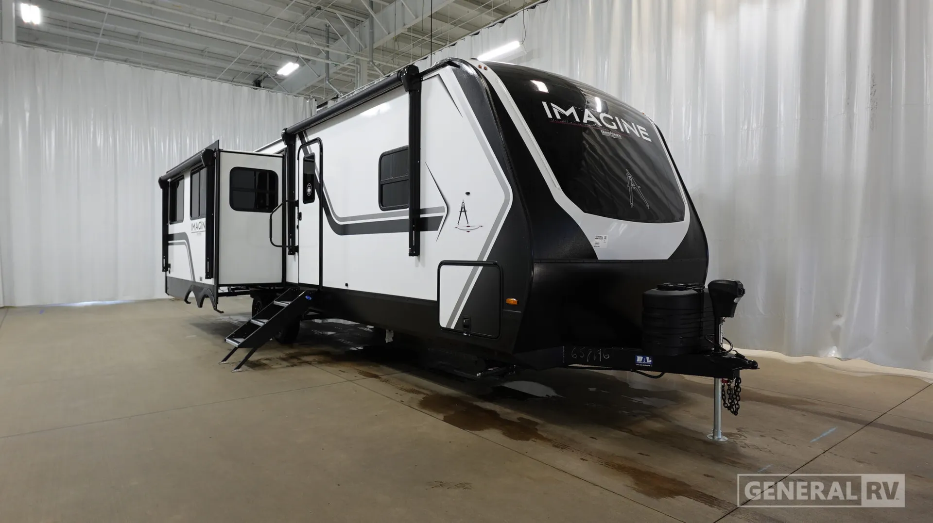 2026 Grand Design Imagine 2970RL - Photo 2