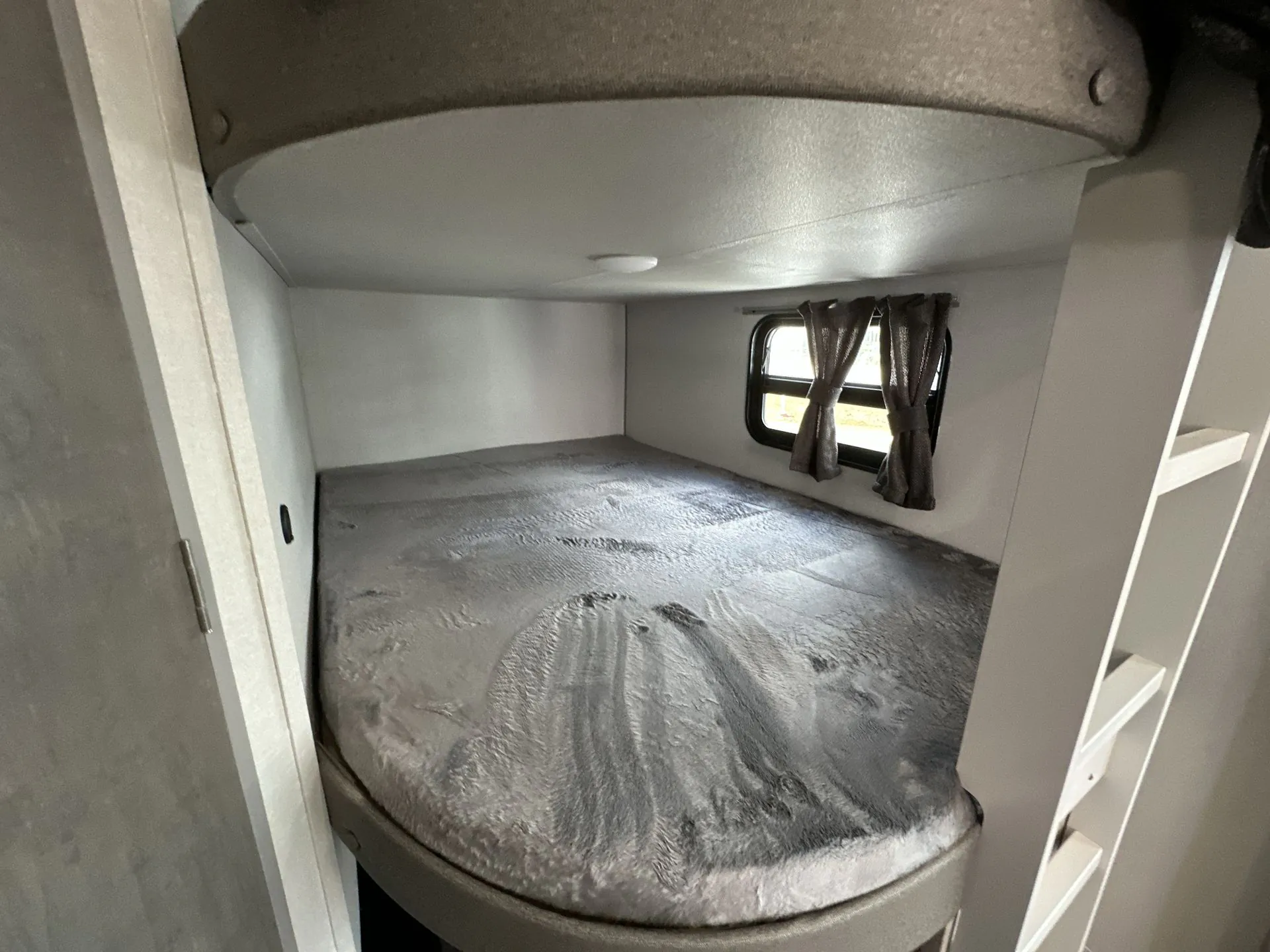 2026 Forest River Aurora 27DBH — Photo 7