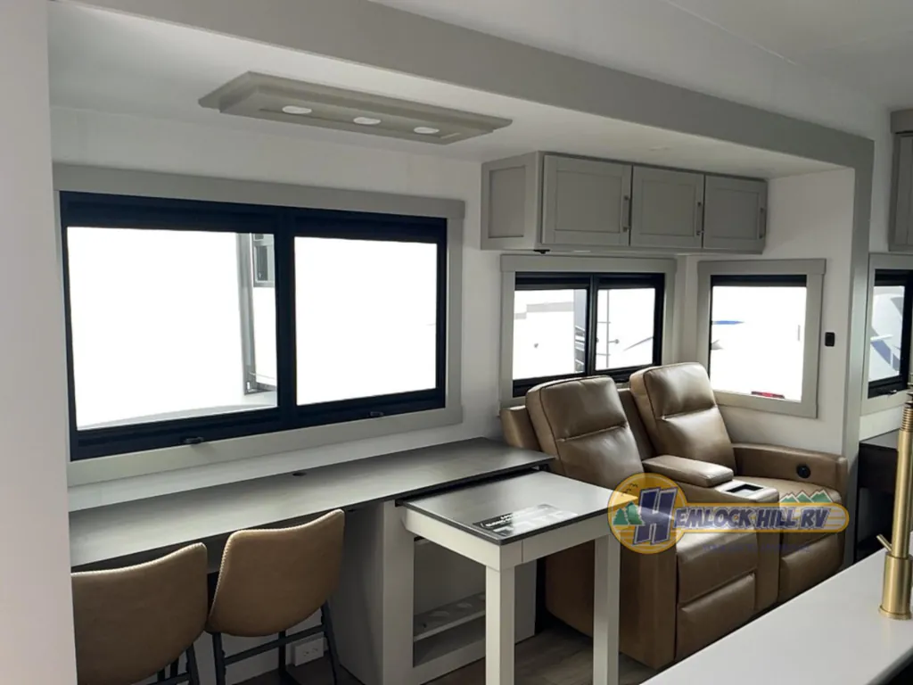 2026 Brinkley Model Z 3600, Photos photo 14