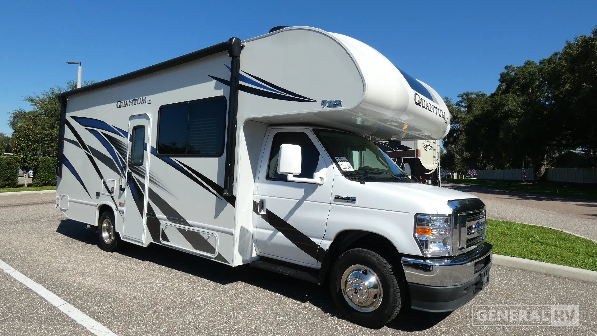 2023 Thor Motor Coach Quantum LC LC26 - Photo 2