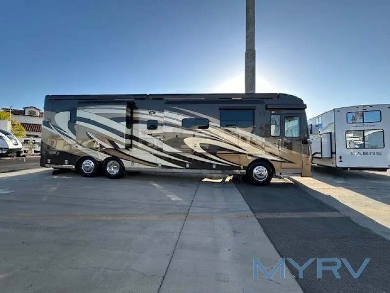 2019 Newmar Dutch Star Used    4018 - Photo 2