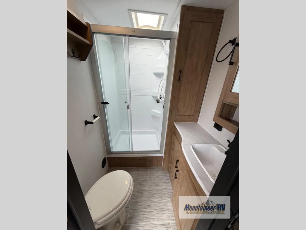 2024 Coachmen Freedom Express Ultra Lite 274RKS, Photos photo 39