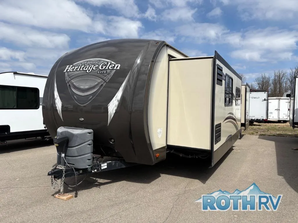 2015 Forest River Wildwood Heritage Glen 302FK - Main photo