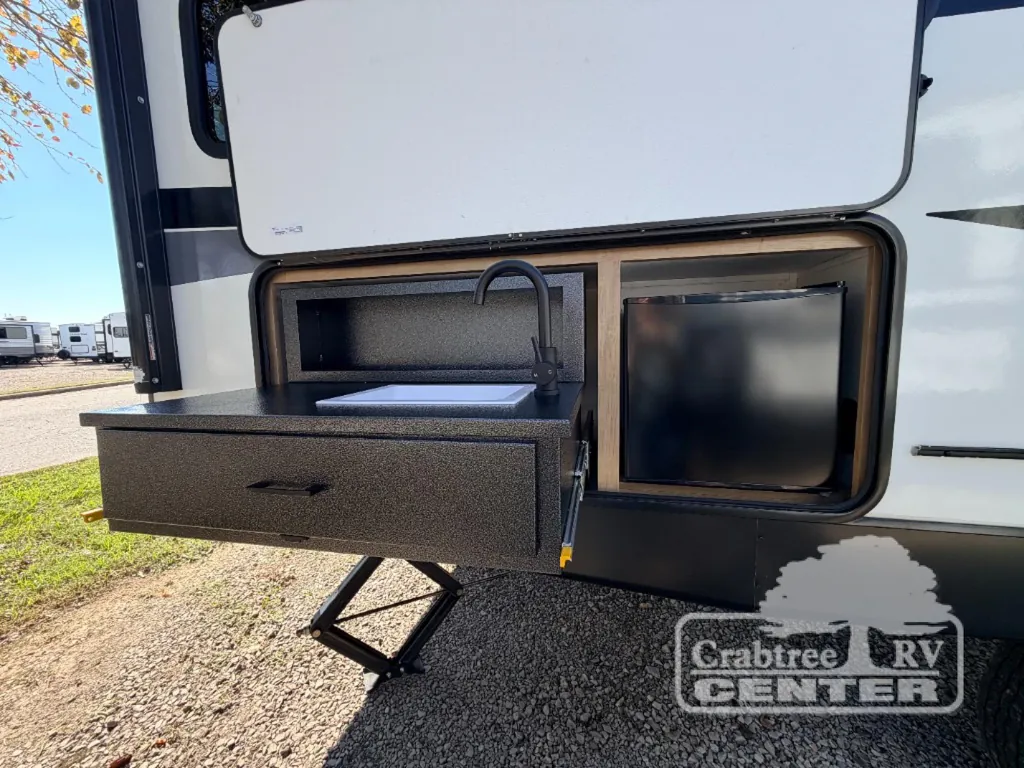 2024 Coachmen Freedom Express Ultra Lite 274RKS, Photos photo 6