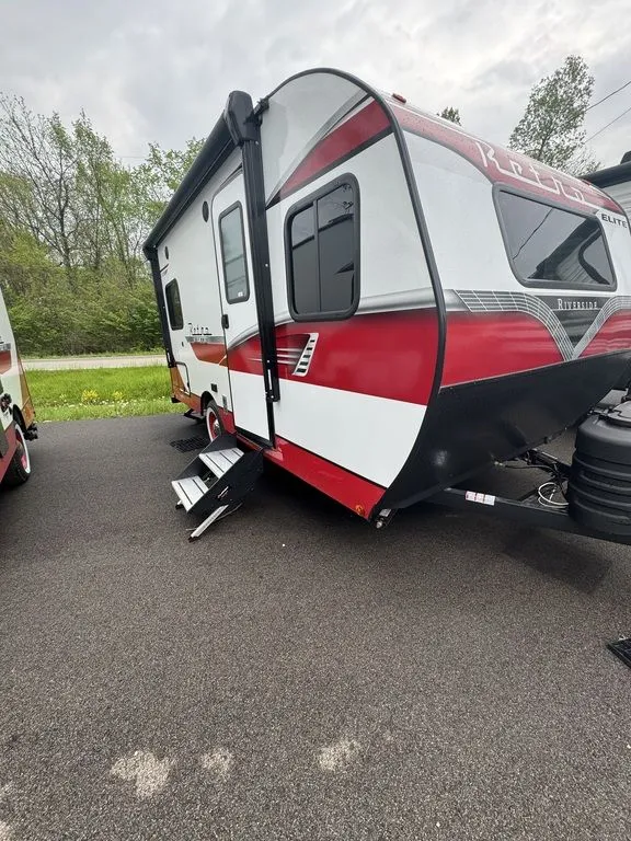 2025 Riverside RV Intrepid 240 BHi - Photo 3