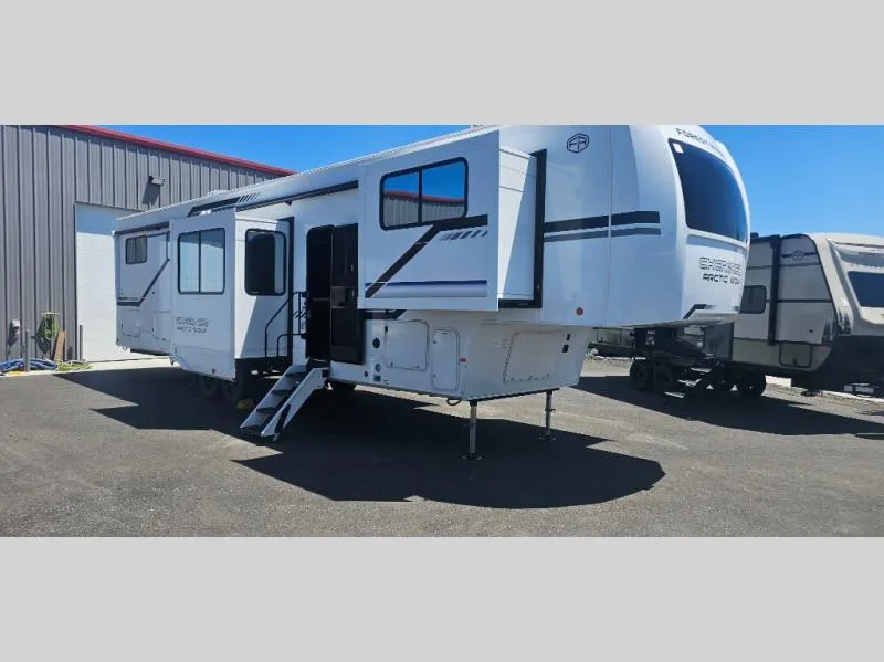 2026 Forest River Cherokee Arctic Wolf 3950SUITE - Photo 2