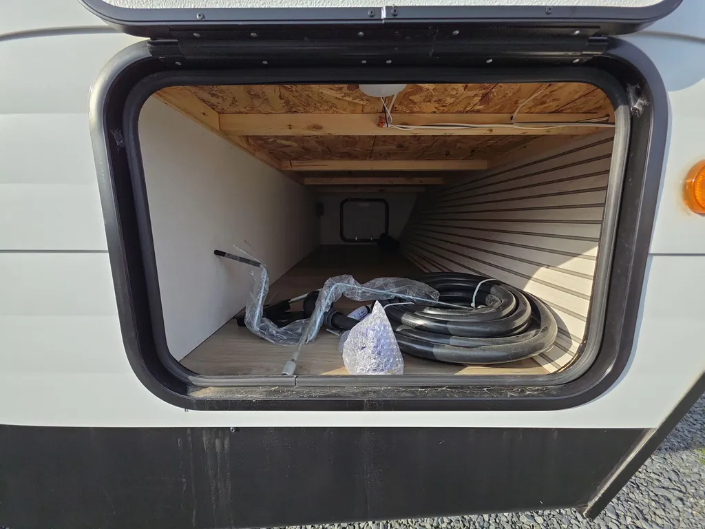 2026 Shasta RVs i-5 Edition 532BEDS, Photos photo 12