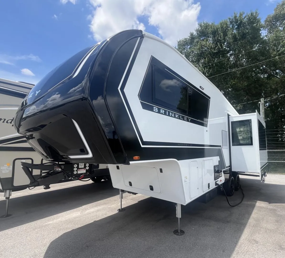 2026 Brinkley Model Z 2680 - Photo 4
