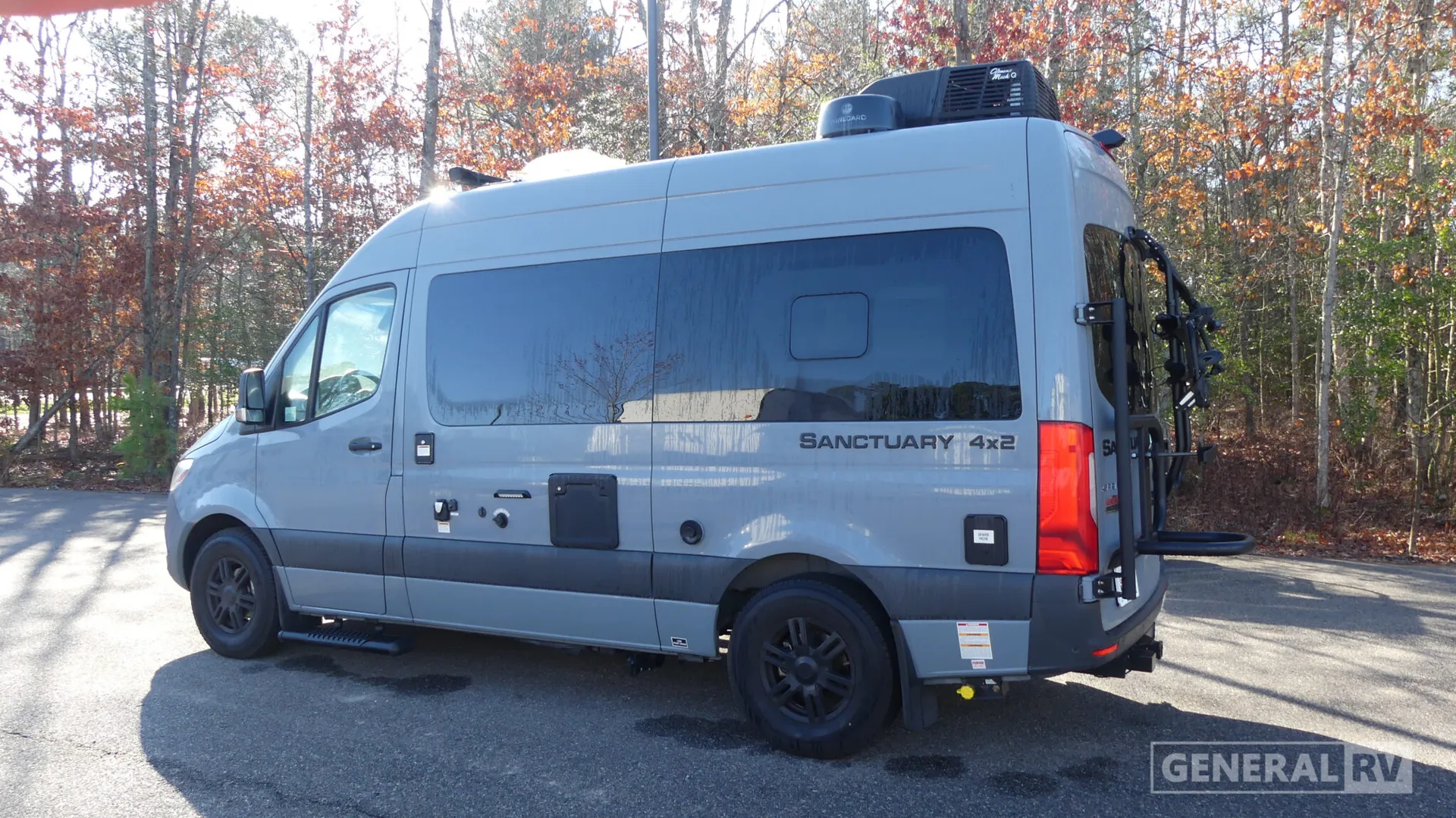 2023 Thor Motor Coach Sanctuary 19P - Photo 4