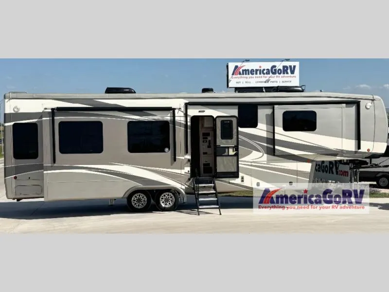 2020 DRV Mobile Suites 38RSSA - Photo 3