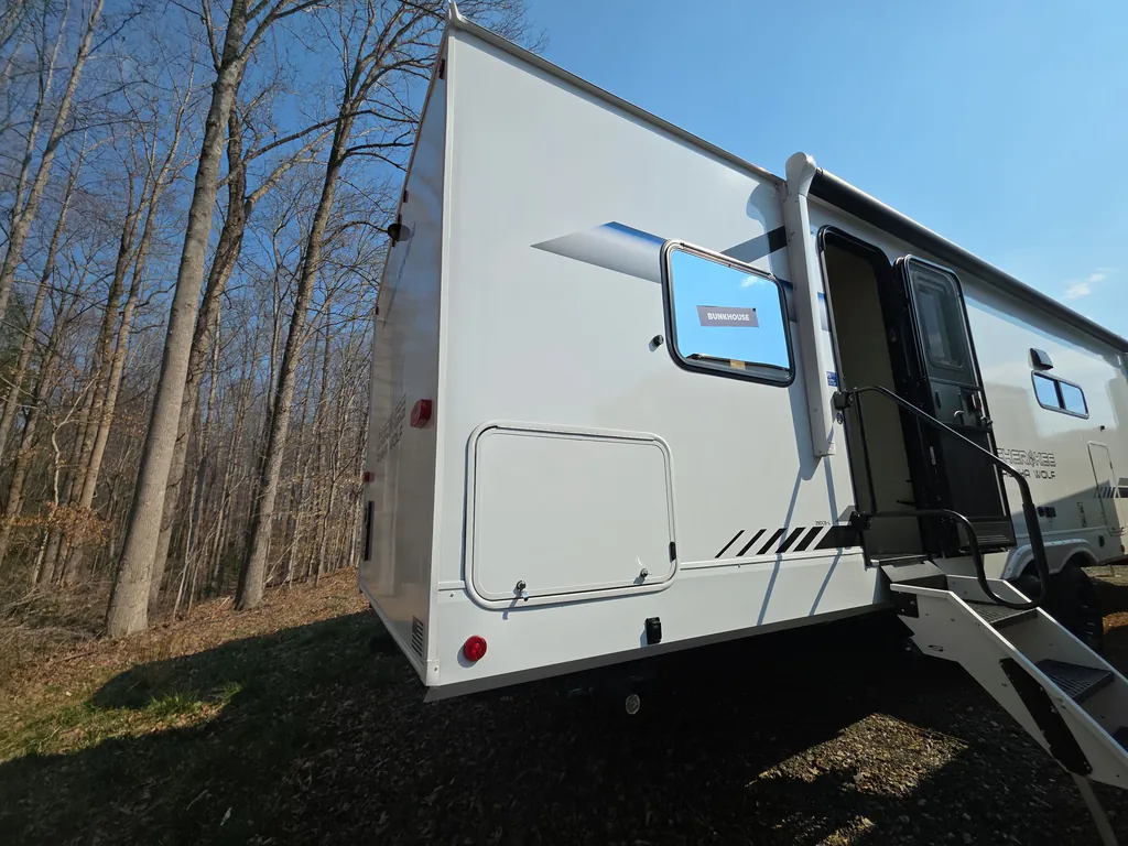 2026 Forest River Cherokee Alpha Wolf 29DCB, Photos photo 8