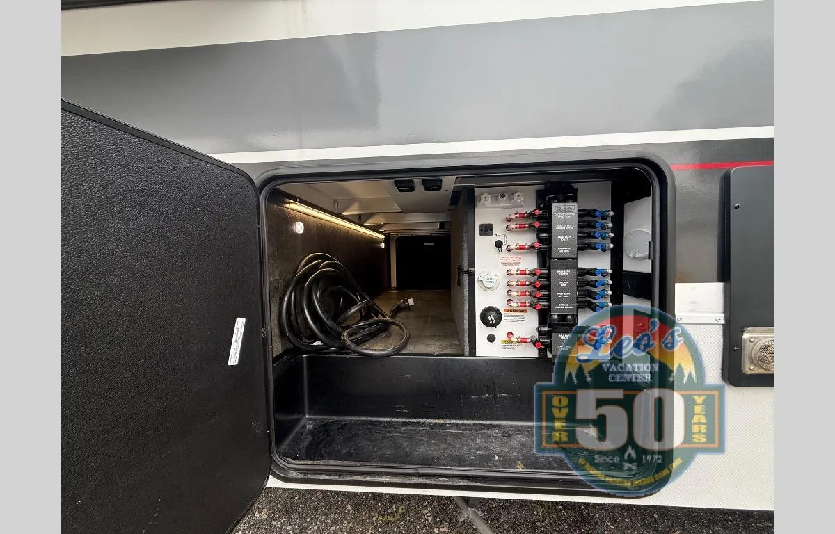 2024 Alliance RV Valor 36V11 - Photo 4