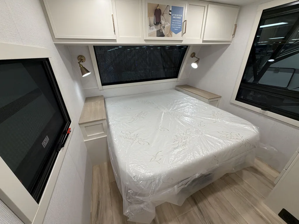 2026 Brinkley Model I 265, Photos photo 12