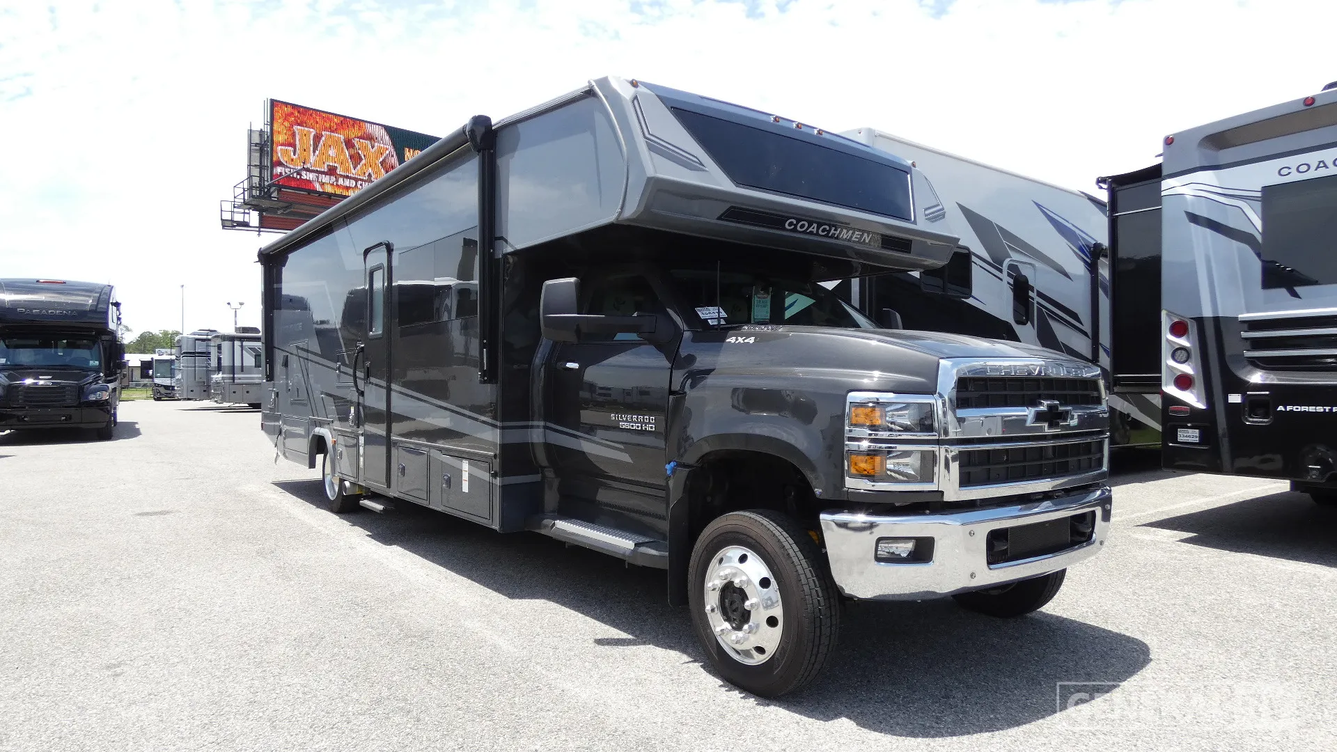 2026 Coachmen Entourage 330DS - Photo 2