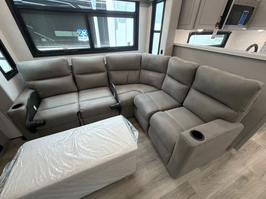 2026 Jayco North Point 395DSDB, Photos photo 12