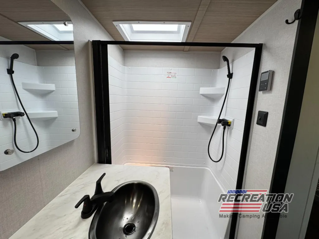 2026 Forest River Vibe Extreme Lite 2500FIK, Photos photo 10