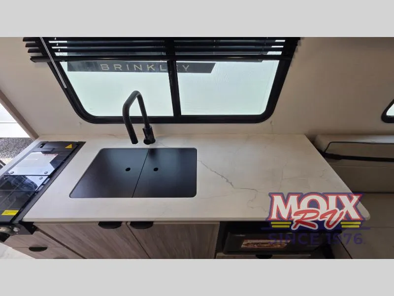 2024 Winnebago Industries Towables M-Series 2225MK - Photo 3
