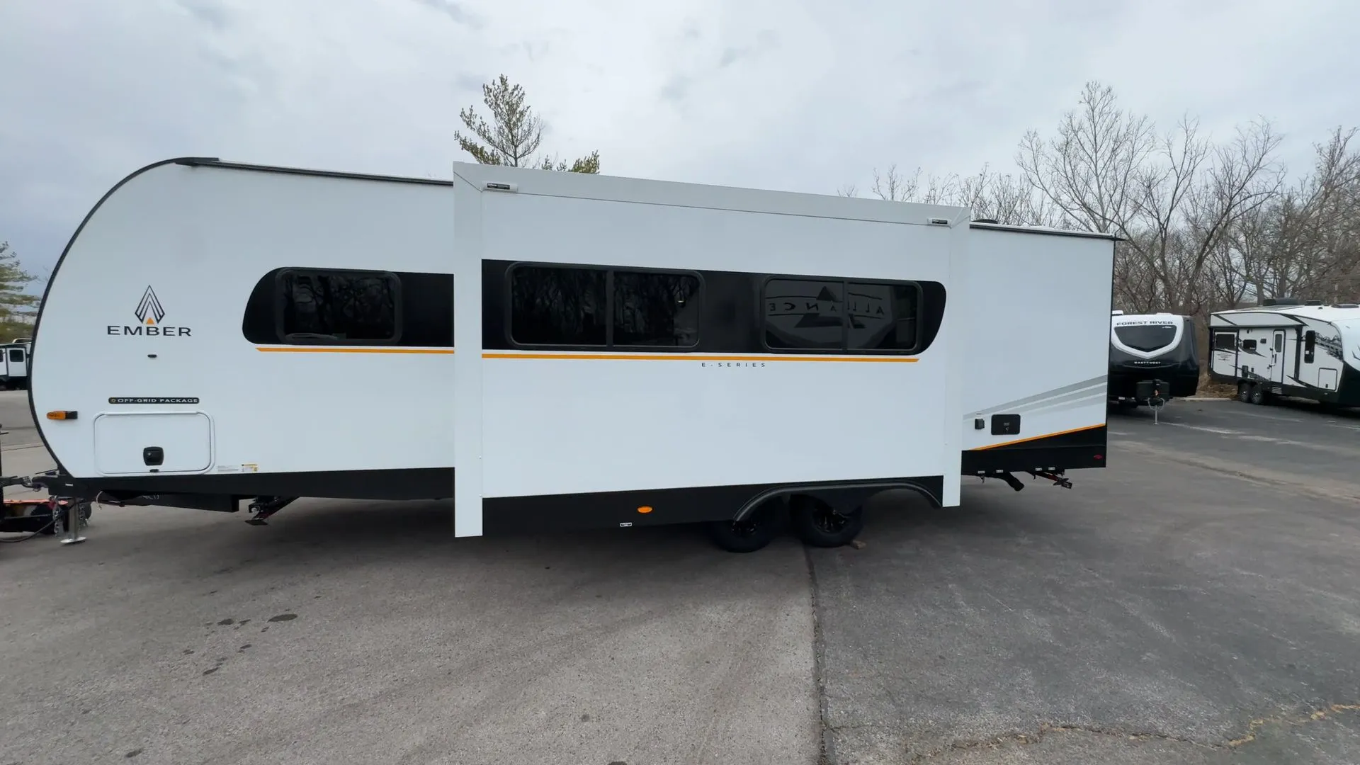 2026 Ember RV E-Series 26ETS - Photo 3