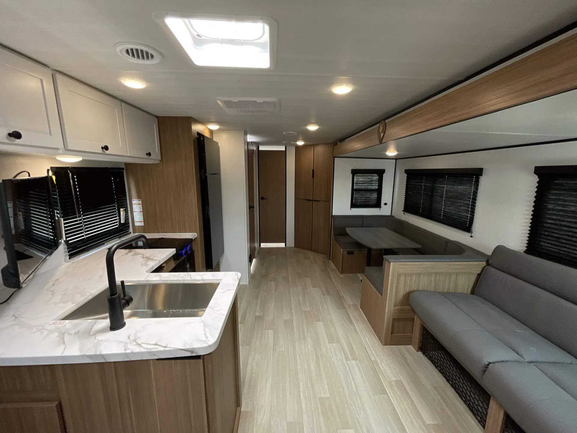 2027 Keystone Passport Classic 284QBCWE — living area main