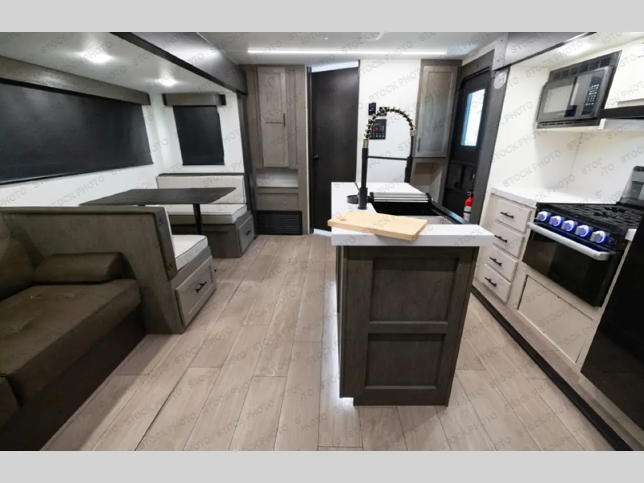 2026 Forest River Cherokee Alpha Wolf 33BH - Photo 4
