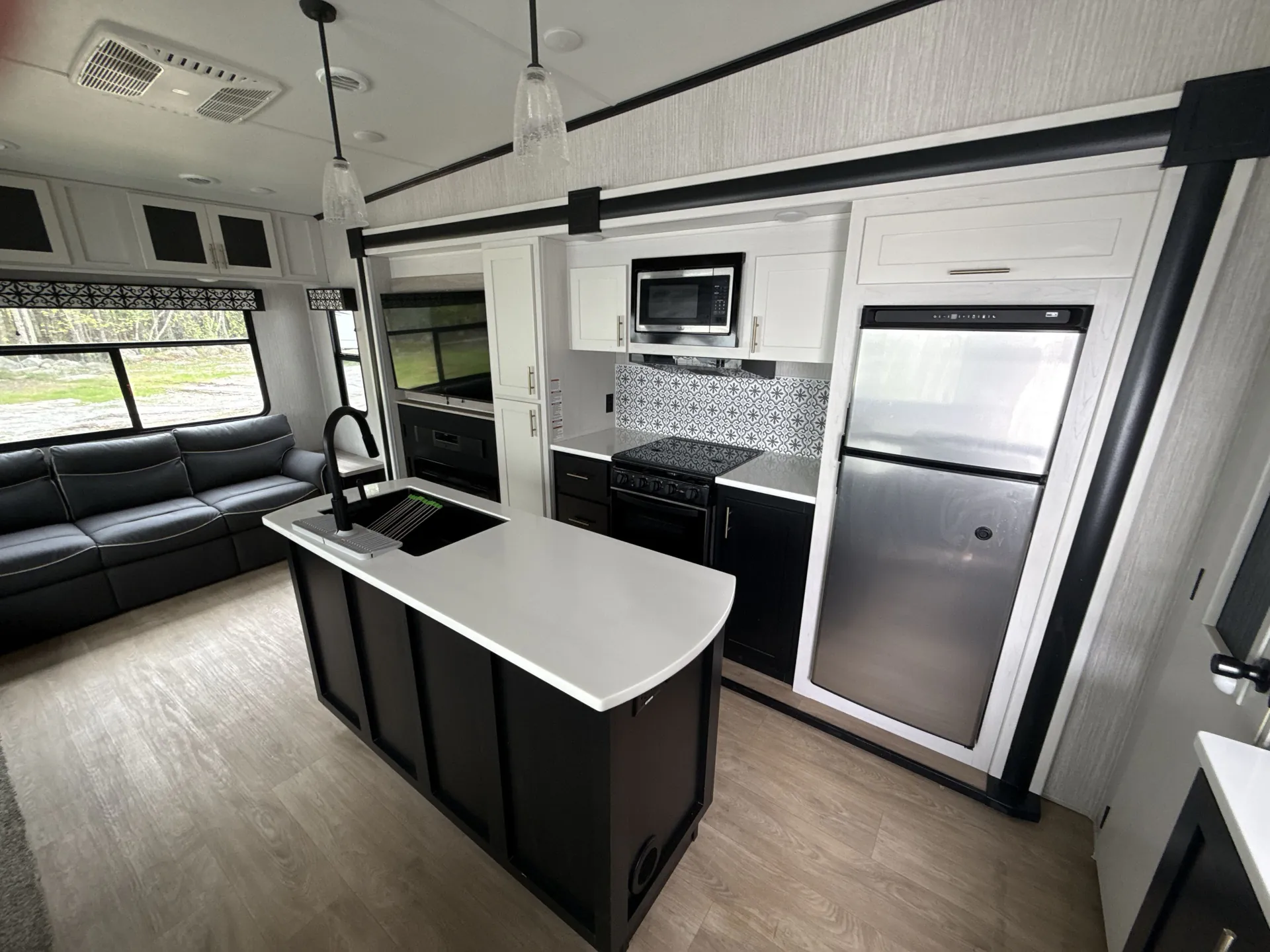 2021 Forest River Wildcat 336RLS — living area main