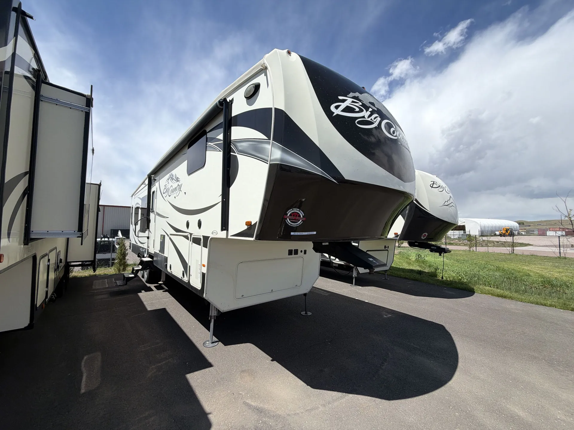 2017 Heartland Big Country 3560SS - Photo 2