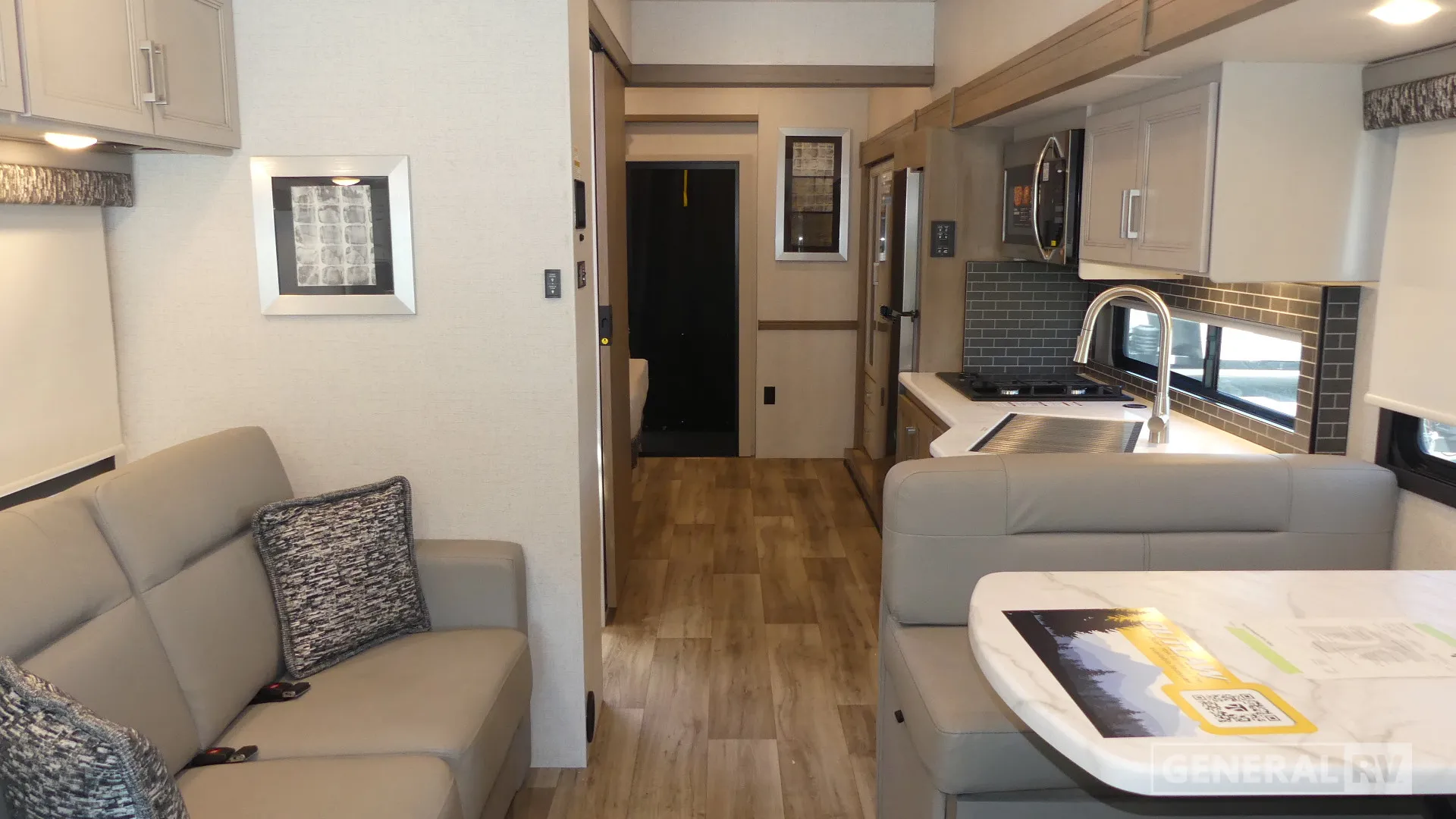 2026 Thor Motor Coach Outlaw 38M - Photo 3